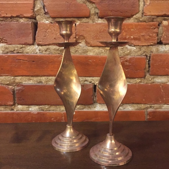 Gatco Vintage brass ribbon twist candle holders - Picture 3 of 4